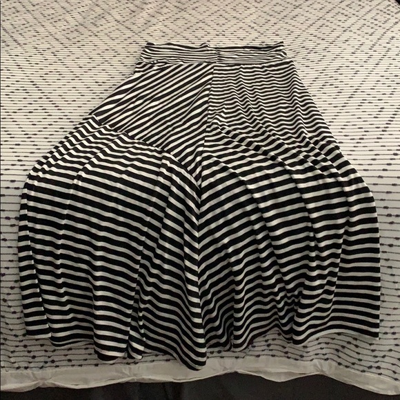 Maxi Skirt - Picture 2 of 3